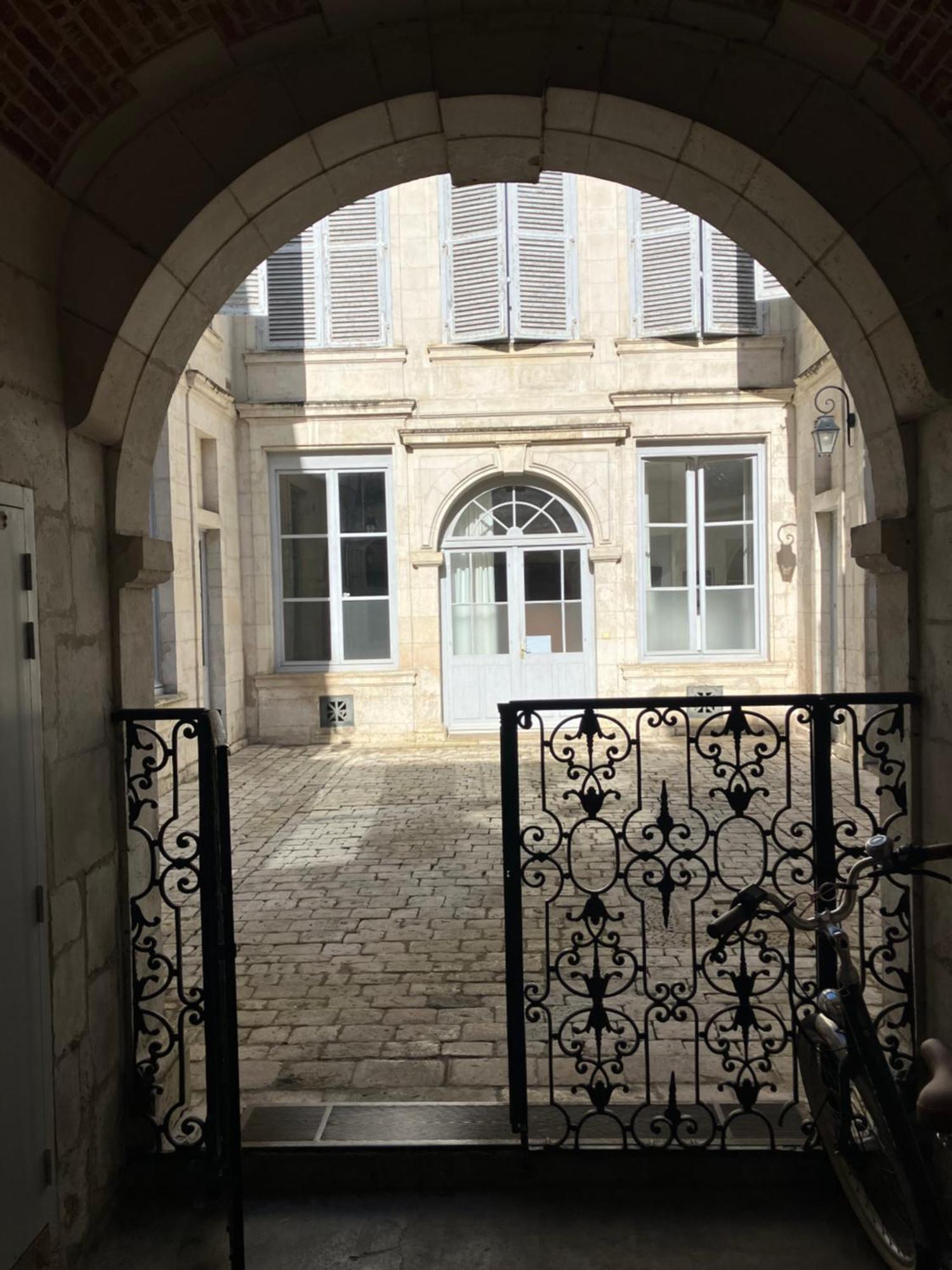 Chambre Dans Hotel Particulier 18E Siecle Hyper Centre La Rochelle La Rochelle  Exterior foto